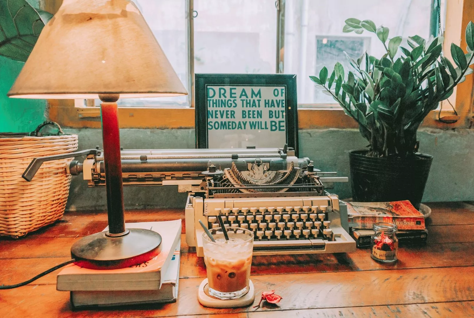 book nook vintage