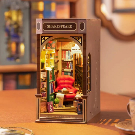 DIY Book Nook - Shakespeare Bookstore | Rolife