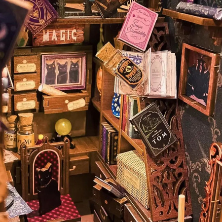 DIY Book Nook - Magic Pharmacist | Cutebee