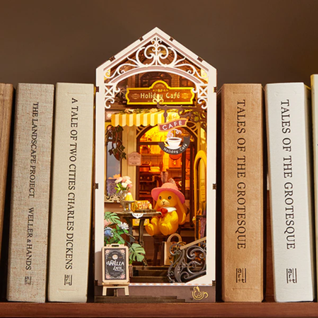 DIY Book Nook - Holiday Cafe | Rolife