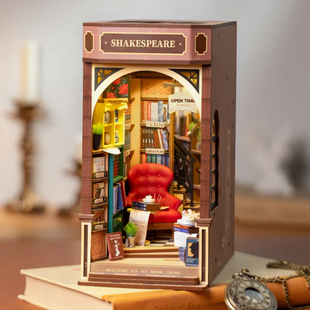 DIY Book Nook - Shakespeare Bookstore | Rolife