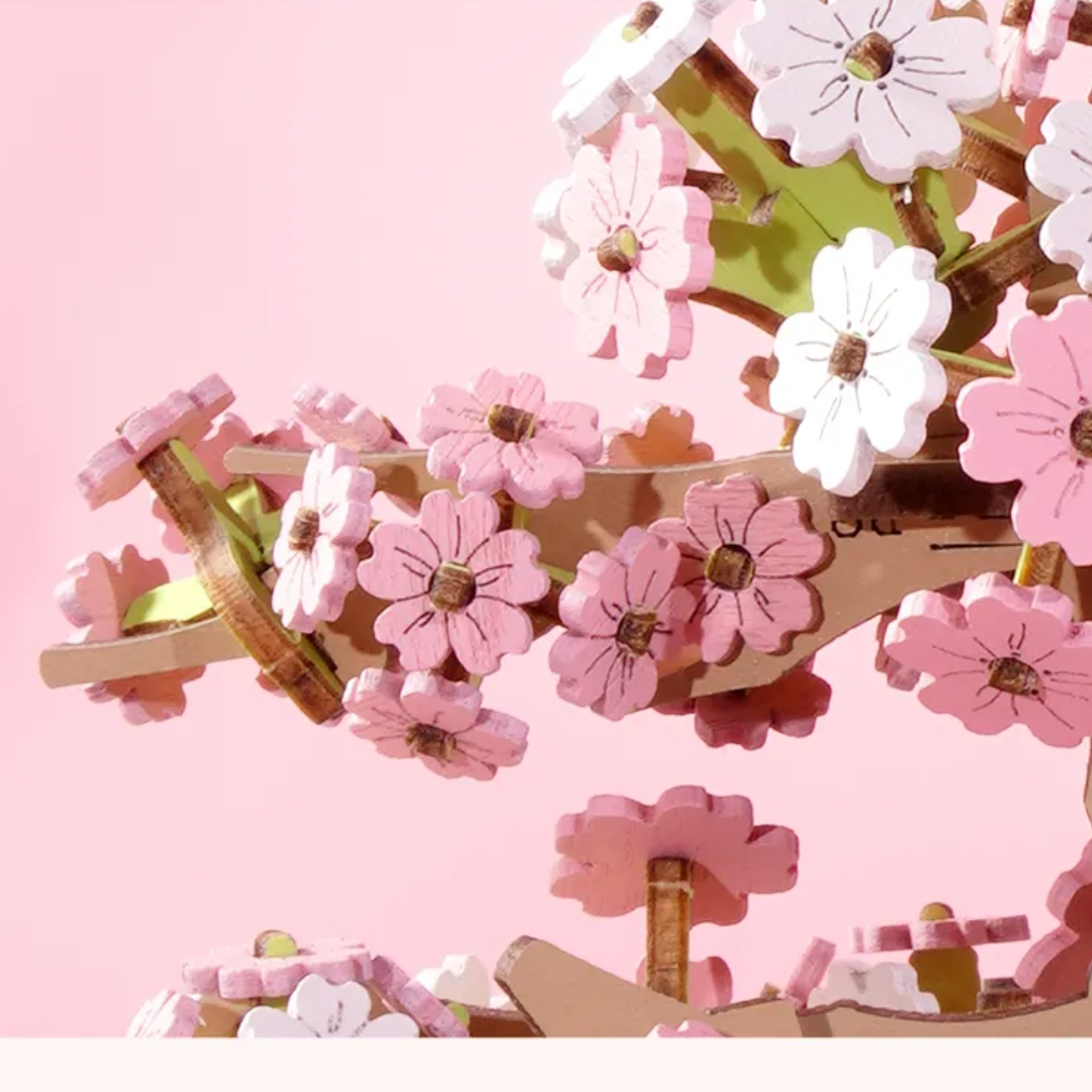 Větvičky sestavené krok za krokem – Sakura Bonsai – 3D puzzle Robotime, dřevěná dekorace s motivem japonské třešně