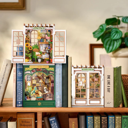Quiet Corner Study – DIY Book Nook Rolife