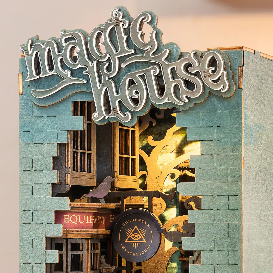Wow efekt na knihovní poličce – DIY Book Nook - Kouzelný dům