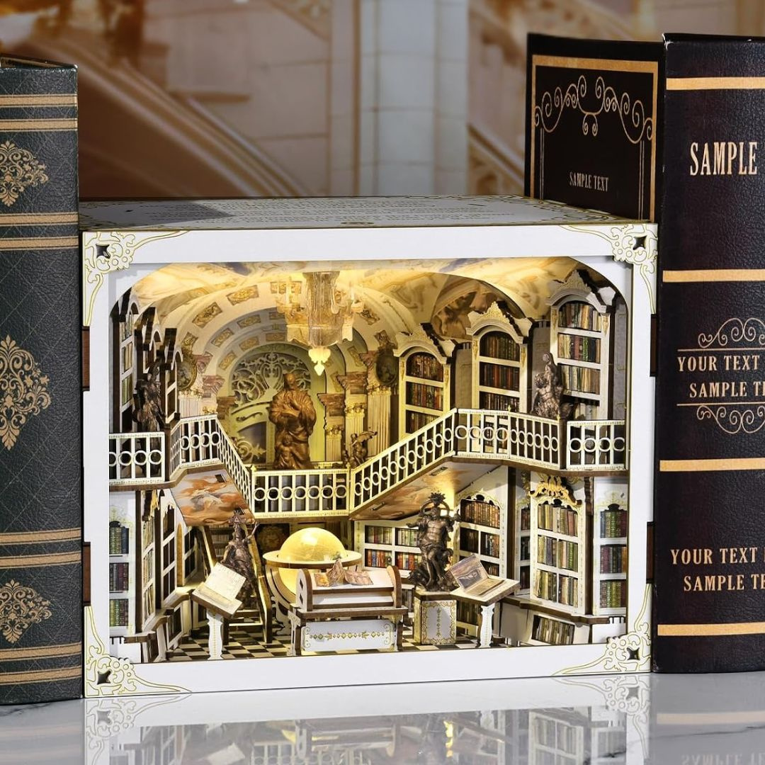 DIY Book Nook - Knihovna bohů Library of Gods MAX | MiniCity – nápad na dárek