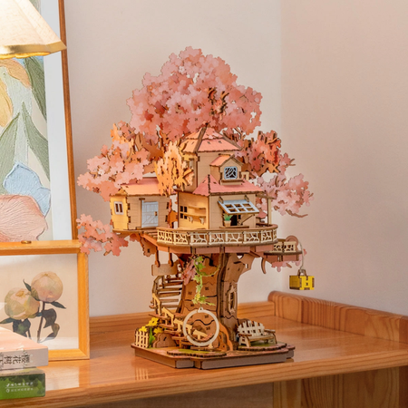 Puzzle 3D dům na stromě - Sakura Tree House | Model DIY Rolife Robotime