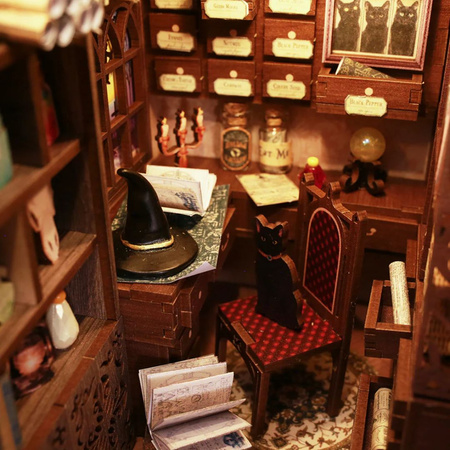 DIY Book Nook - Magic Pharmacist | Cutebee