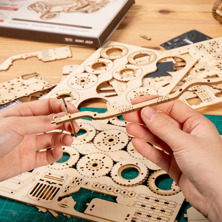Dřevěná stavebnice Puzzle 3D - Parní lokomotiva a Rolife