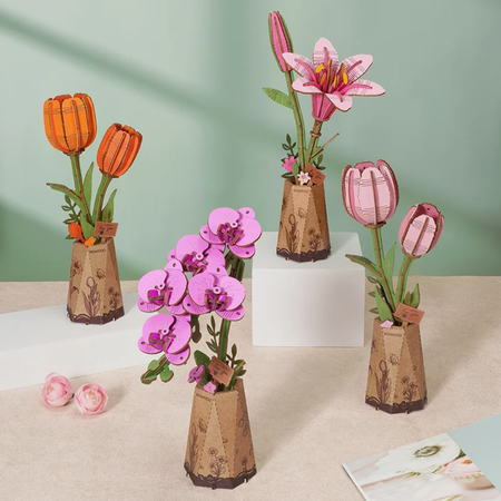 Pink Tulip – 3D puzzle Robotime, dřevěná kytice s hrací skříňkou