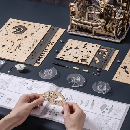 Dřevěná bublinková dráha Puzzle 3D - Marble Spaceport | Robotime