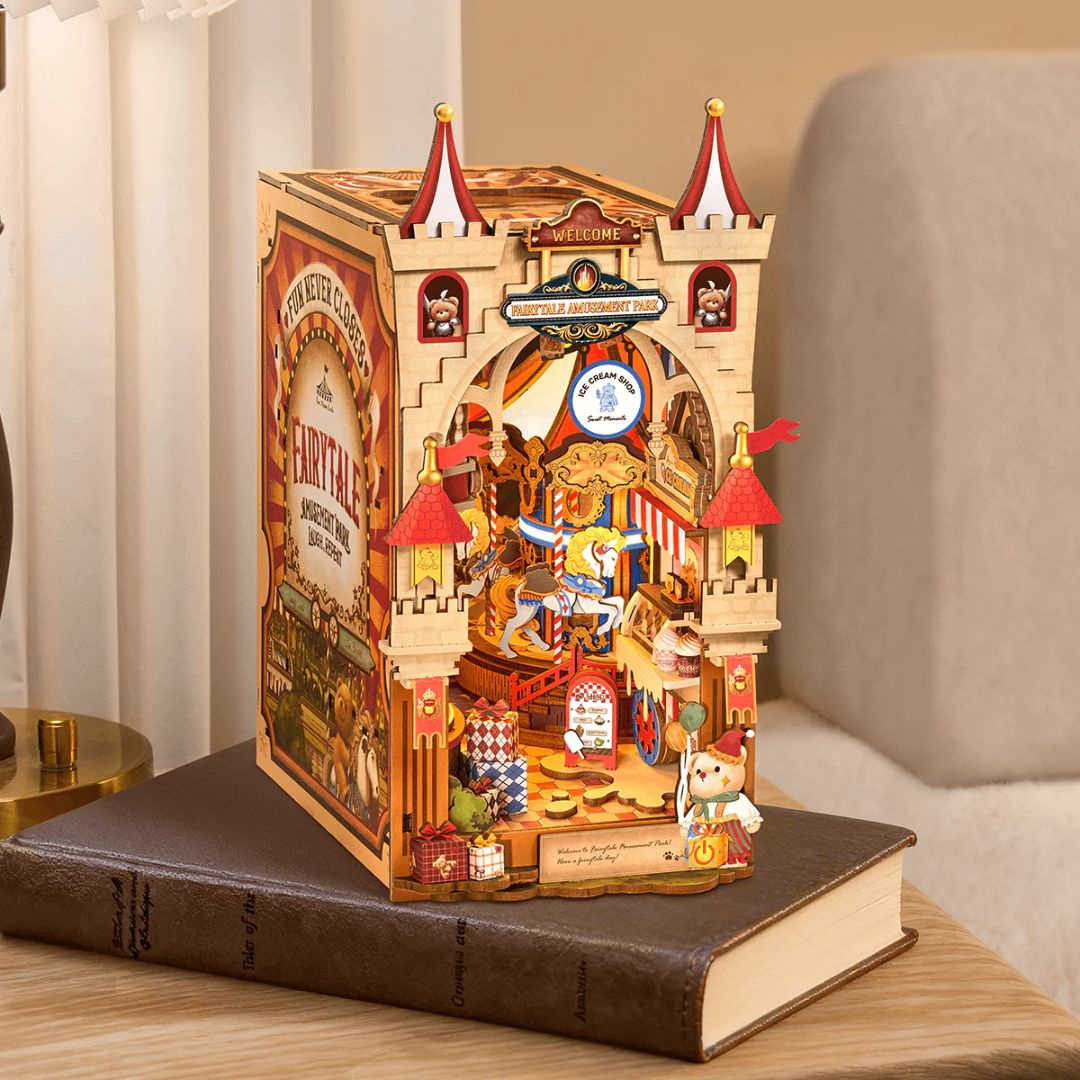 DIY Book Nook - Pohádkový zábavní park | Rolife – nápad na dárek