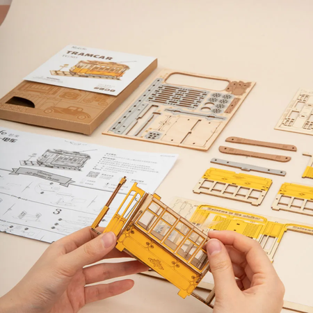 Historická tramvaj Vintage – 3D puzzle Rolife, DIY model