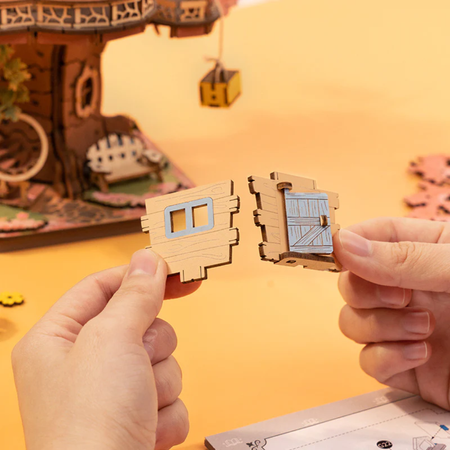 Puzzle 3D dům na stromě - Sakura Tree House | Model DIY Rolife Robotime