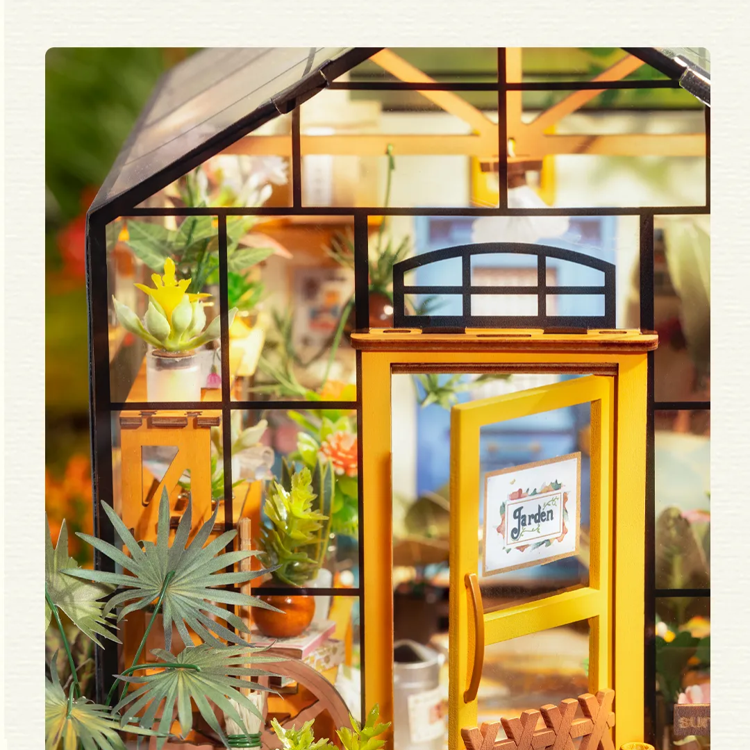 Kvetoucí zákoutí plné detailů – DIY Miniaturní domeček - Cathy's Flower House| Rolife