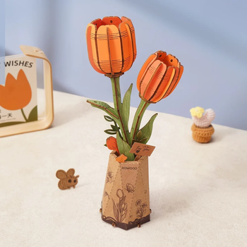Orange Tulip – 3D puzzle Robotime, kytice tulipánů ve váze