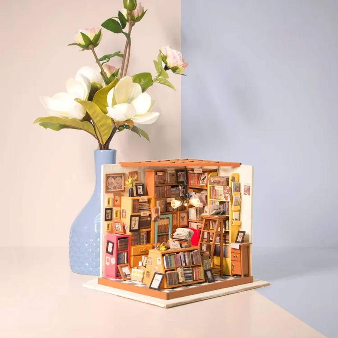 Detaily, které objevíte při montáži – Sam's Studio – Mini Domeček 3D | Rolife