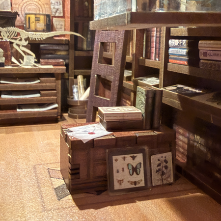DIY Book Nook - Beyond Library | Miniaturní dům