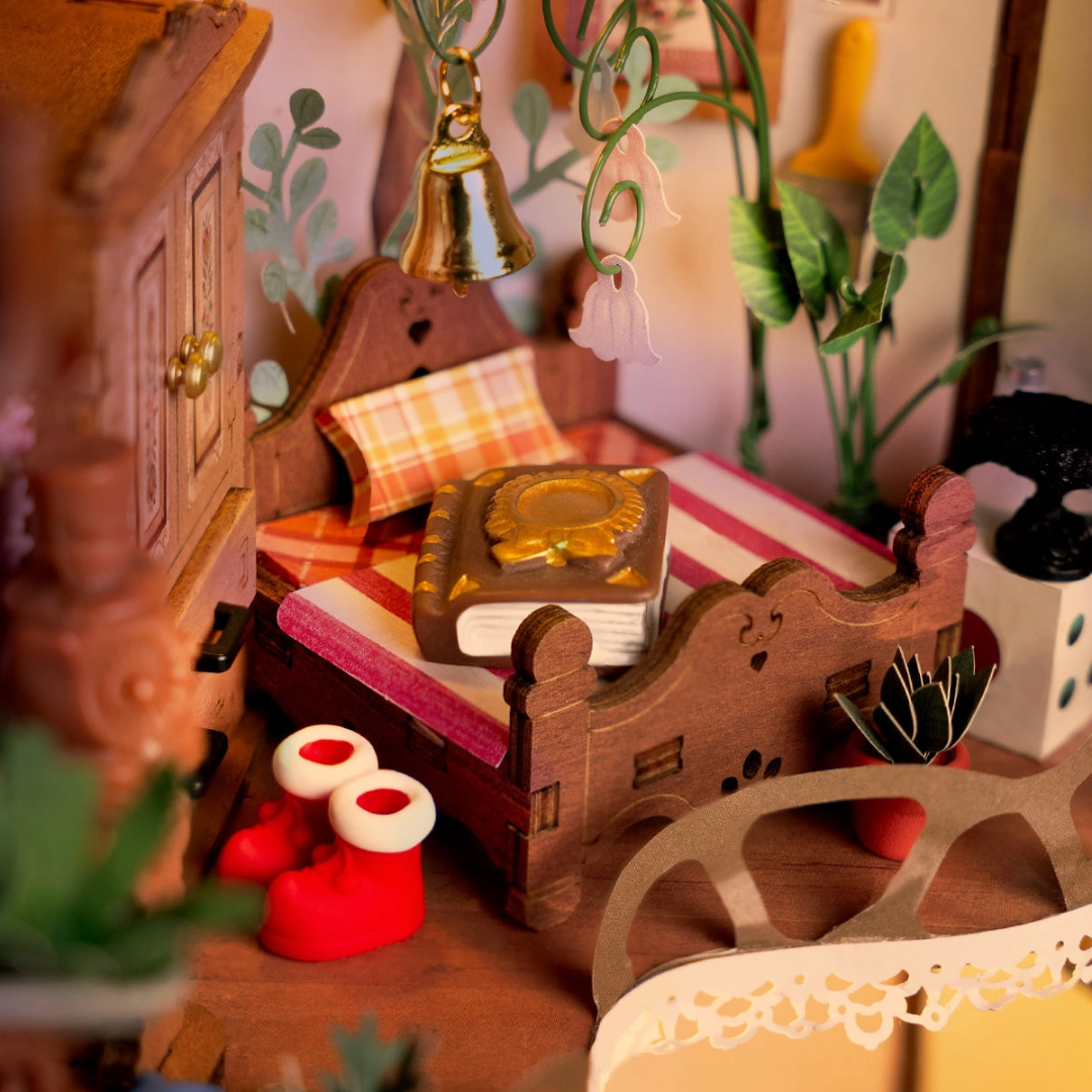 Mosty mezi světy – DIY Book Nook - Pohádkový dům na stromě | Rolife