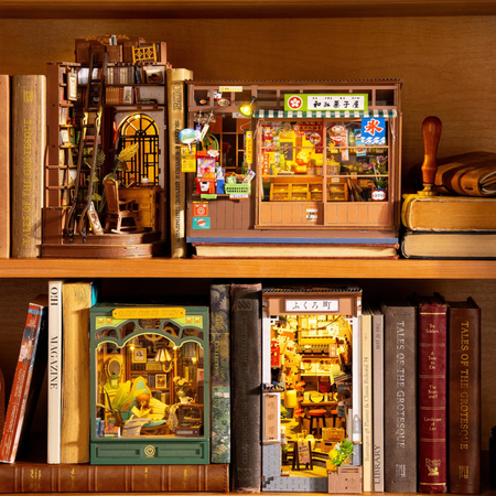 Nostalgic Corner Shop – DIY Miniaturní domeček | Robotime