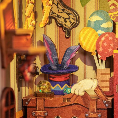DIY Book Nook -  Amazing Toys Store | Cutebee