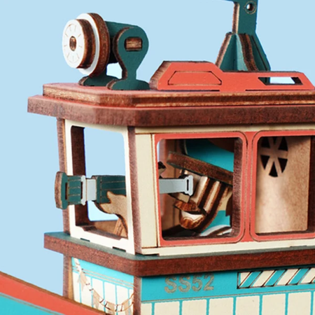 Lucky Trawler – 3D puzzle ROKR, rybářský kutr s hrací skříňkou na výkyvném stojanu