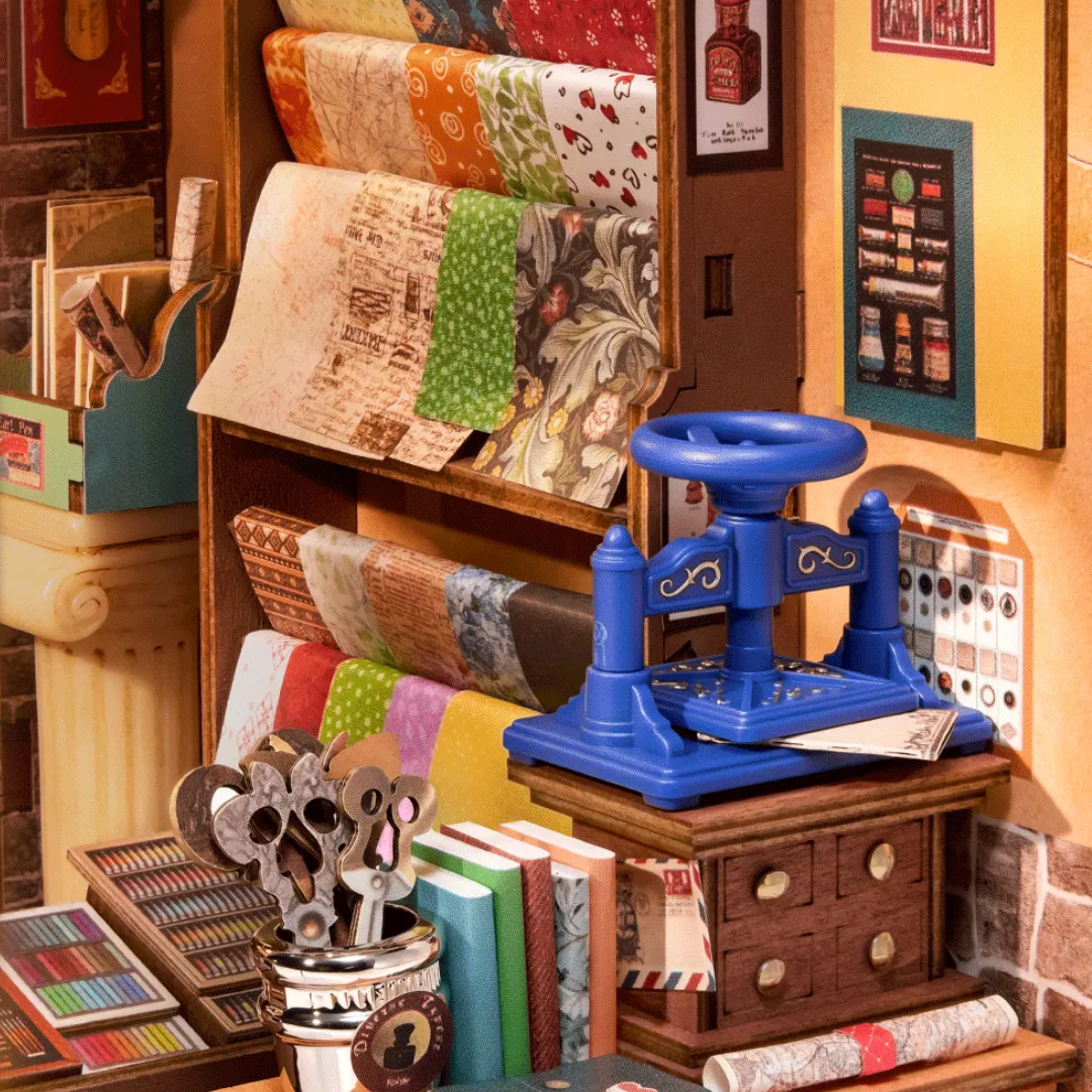 Schody do tajemné mezaniny – DIY Book Nook - Wisdom Stationery Shop | Rolife