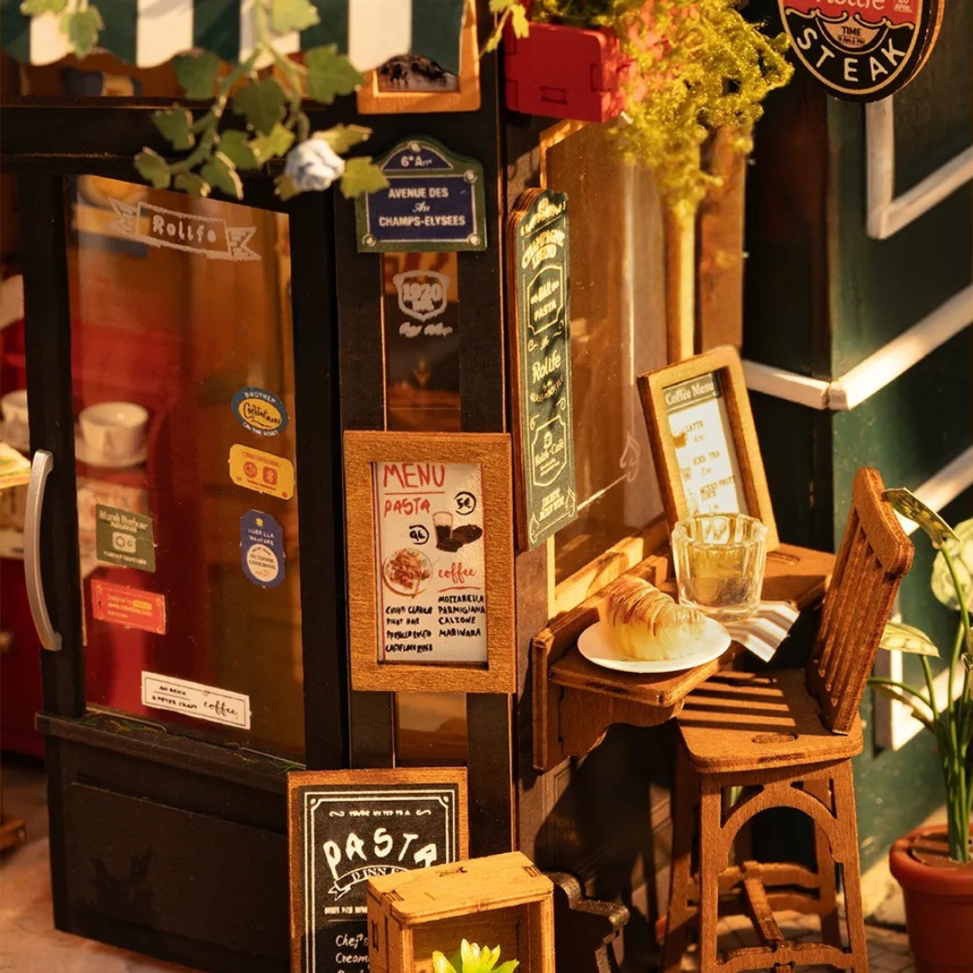 Fronta podniku, která láká dovnitř – Tipsy Bar Restaurant – Mini domeček 3D | Rolife