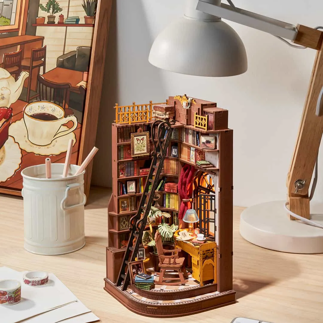 DIY Book Nook - Studie Silent Corner I Rolife – LED osvětlení po setmění